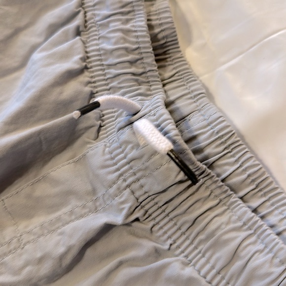 Size 16 Boys - shorts - cat & jack - pull on - drawstring waistband - Picture 3 of 4